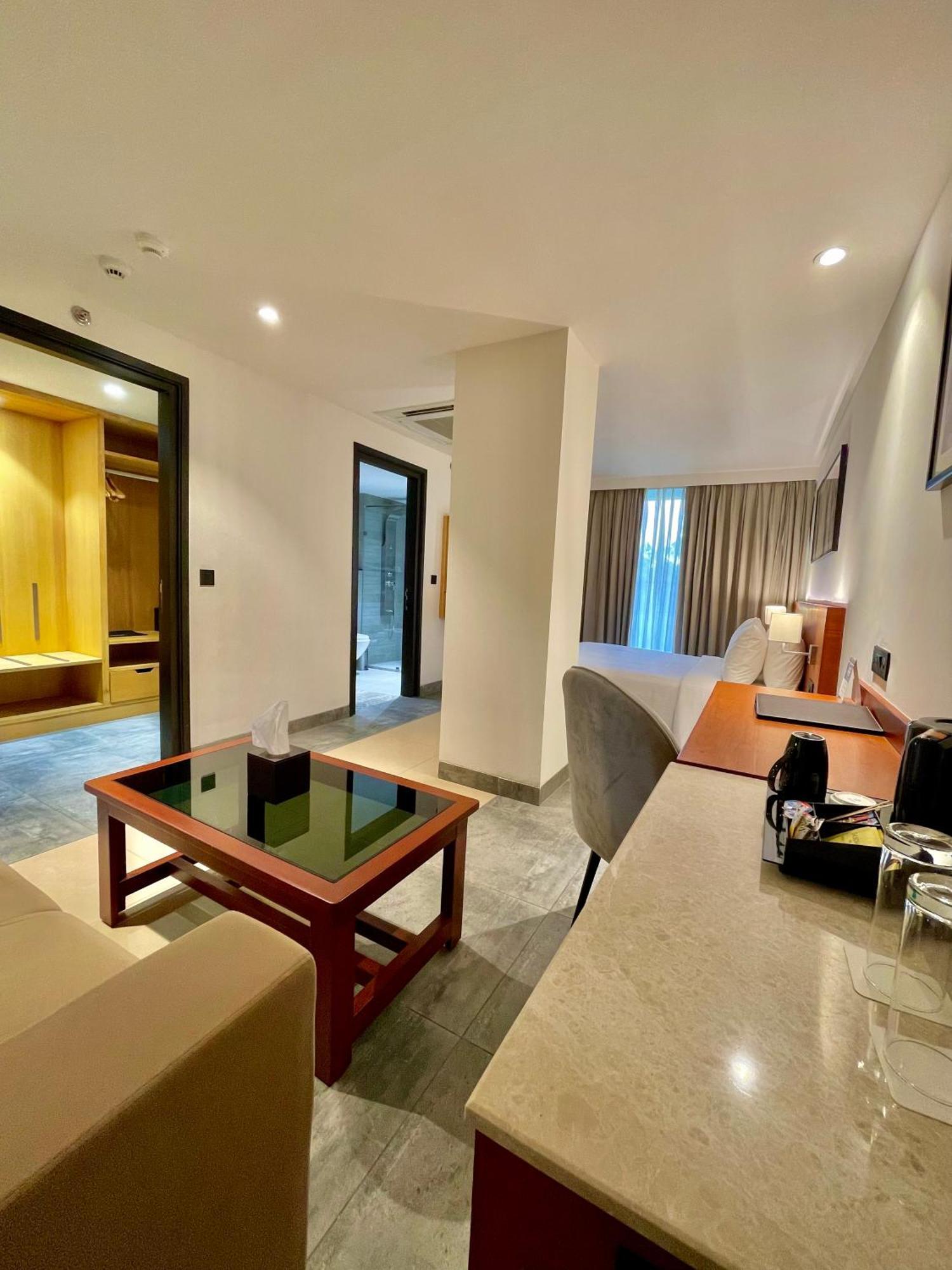 Best Western Maharani Bagh New Delhi Ngoại thất bức ảnh